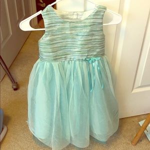 Girls dress